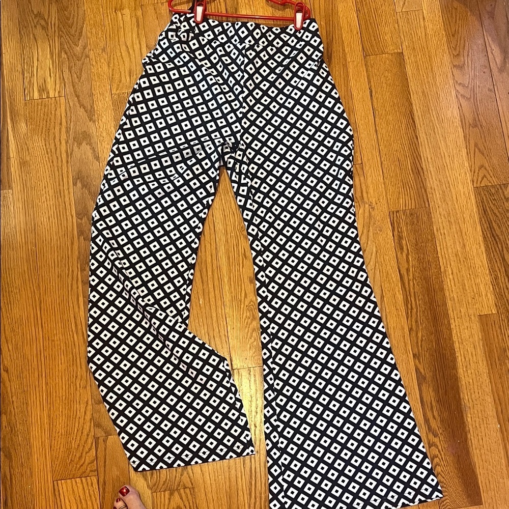 Commense Geometric Black and White Wide Leg Pants